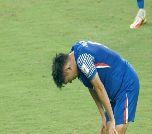 3失必进球！斯卢茨基抓狂，亚冠：申花痛失3分，球迷愤怒让他走